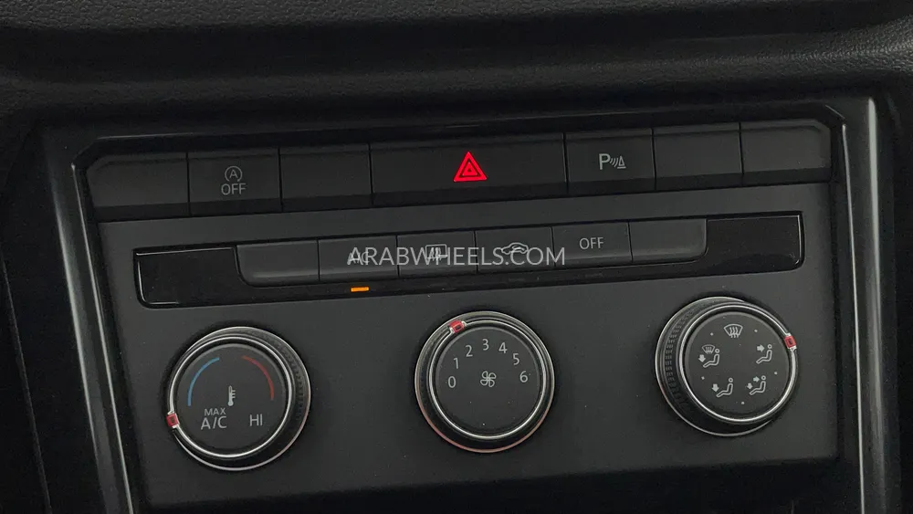 Volkswagen T Roc 2021 for Sale in Dubai Image-37