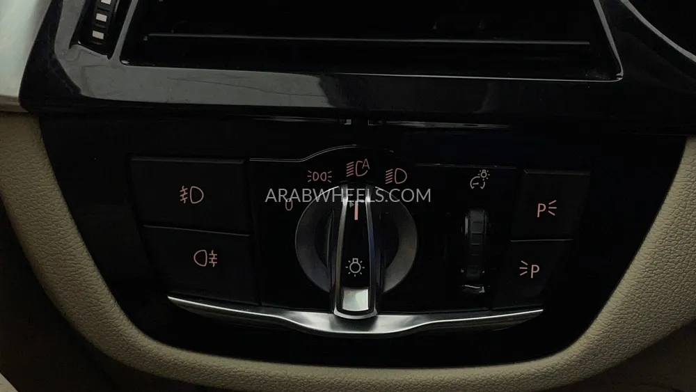 BMW 5 series 2018 for Sale in Dubai Image-37