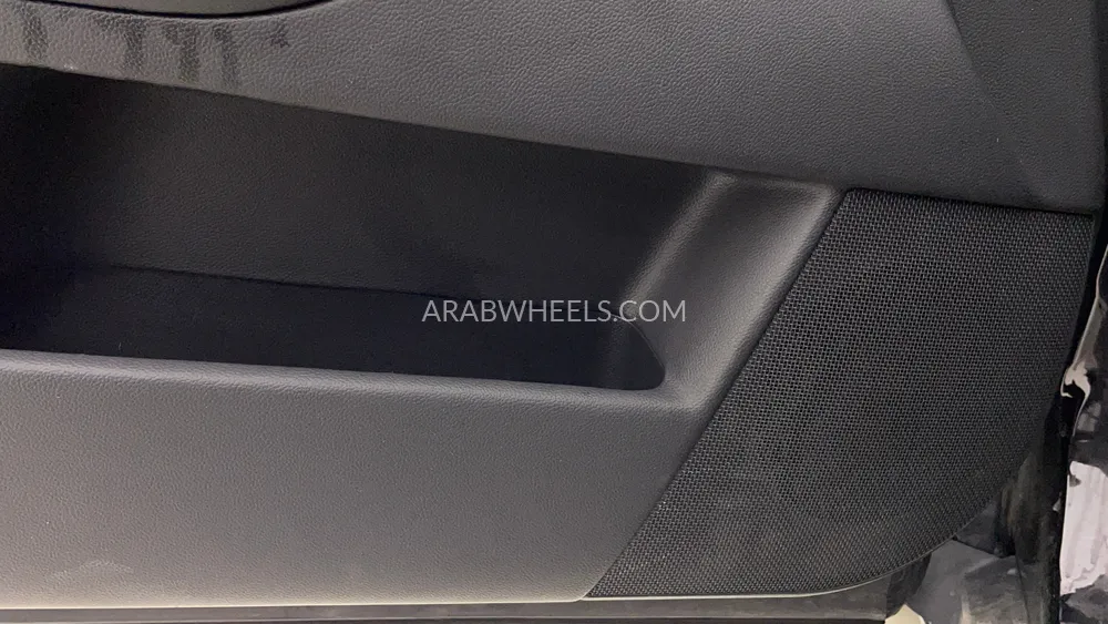 Infiniti QX70 2018 for Sale in Dubai Image-25