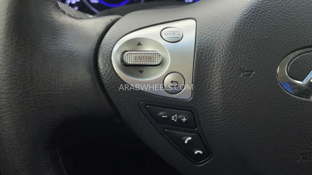 Infiniti QX70 2018 for Sale in Dubai Image-48