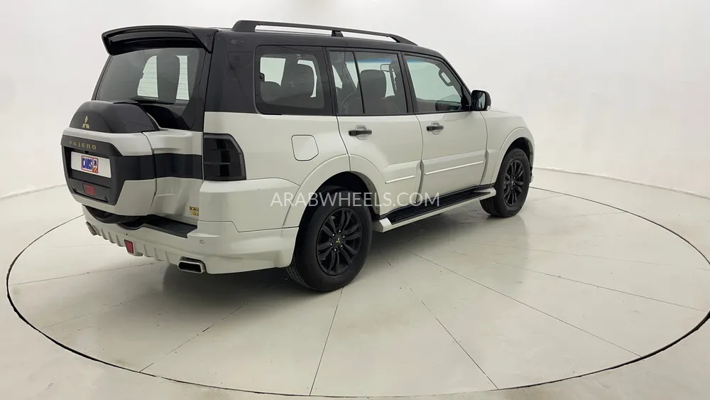 Mitsubishi Pajero 2020 for Sale in Dubai Image-3
