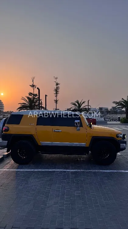 Toyota FJ Cruiser 2015 for Sale in Dubai Image-9