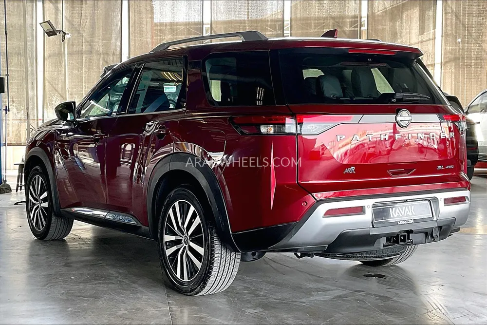 Nissan Pathfinder 2022 for Sale in Sharjah Image-4