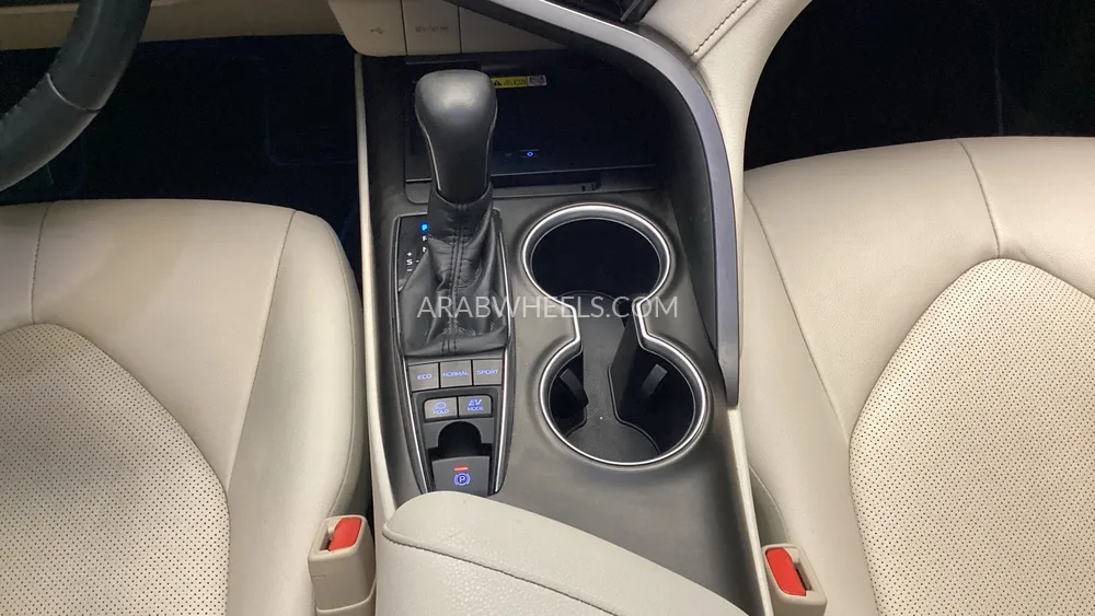 Toyota Camry 2024 for Sale in Sharjah Image-16