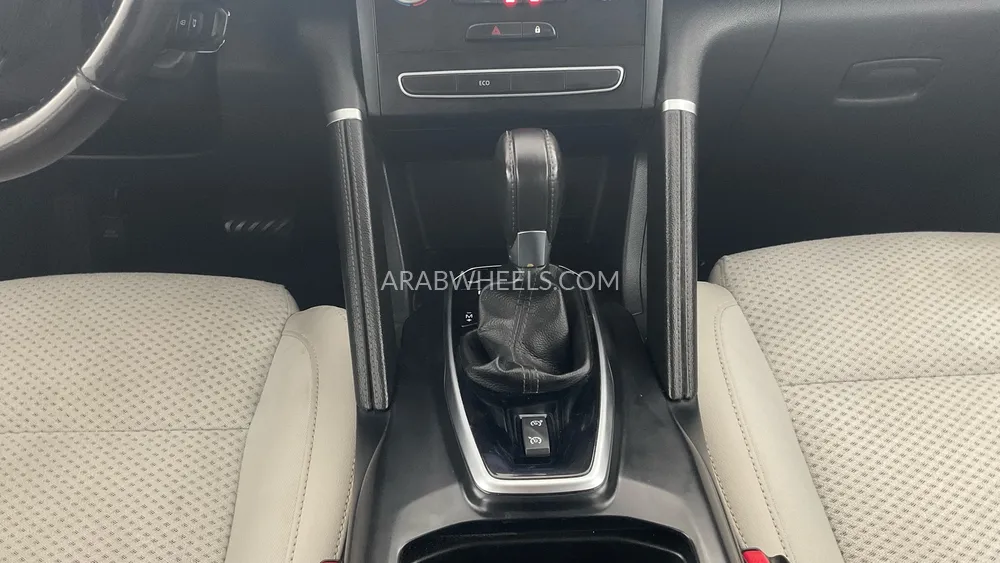 Renault Koleos 2020 for Sale in Sharjah Image-21