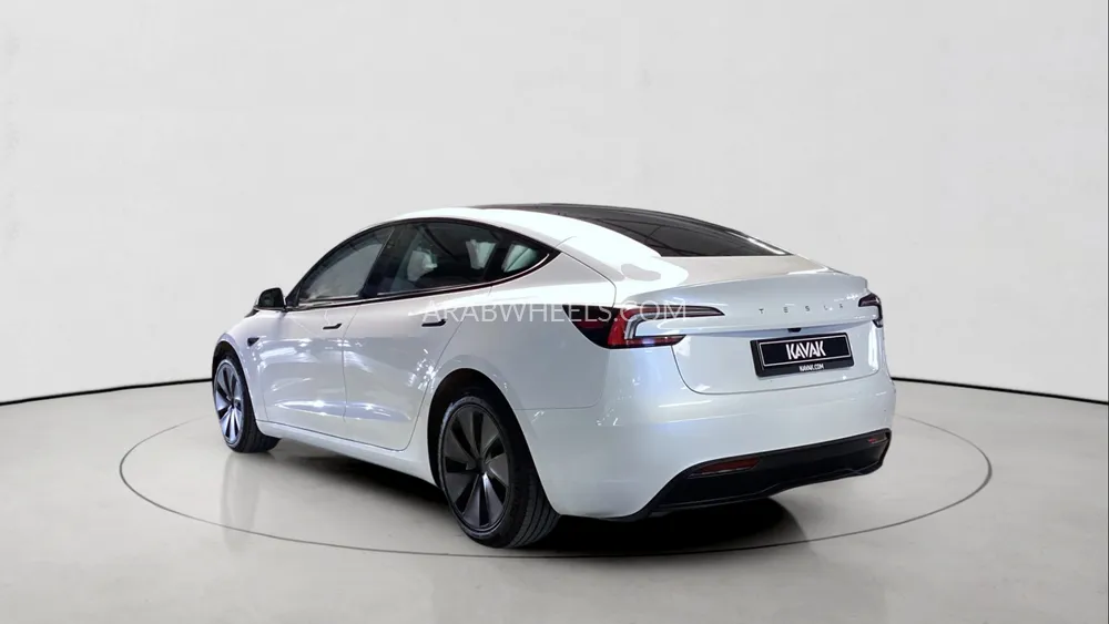 Tesla Model 3 2024 for Sale in Dubai Image-4