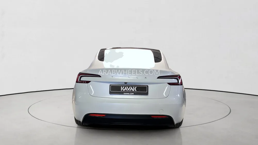Tesla Model 3 2024 for Sale in Dubai Image-5