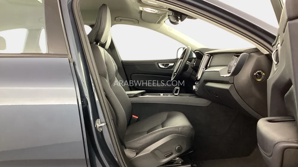 فولفو إكس سي 60 2024 for Sale in دبي Image-26