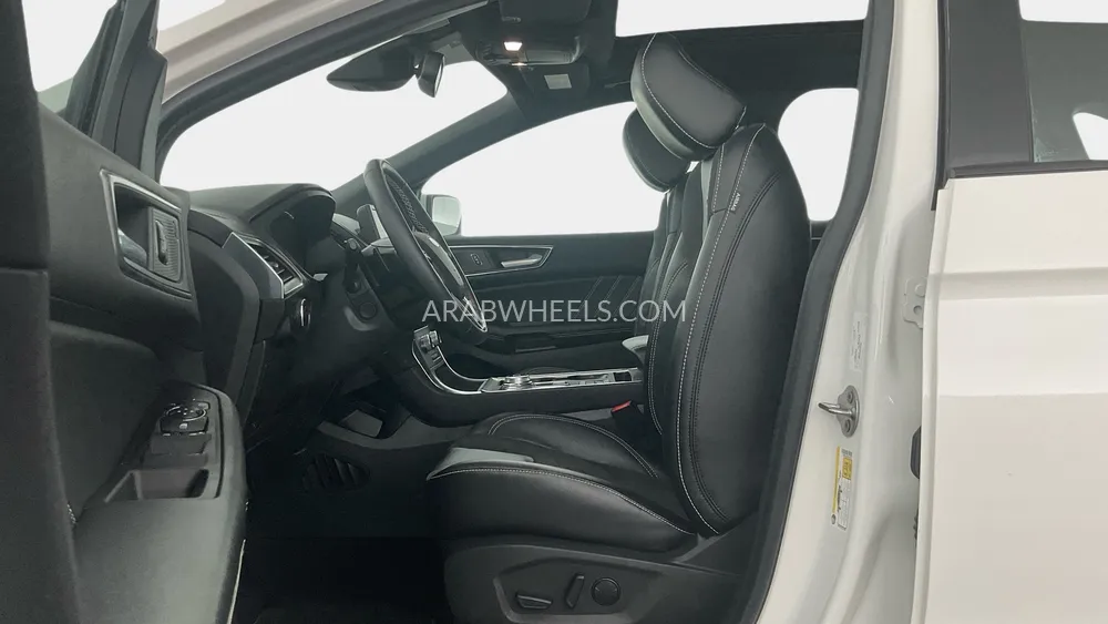 Ford Edge 2023 for Sale in Sharjah Image-24