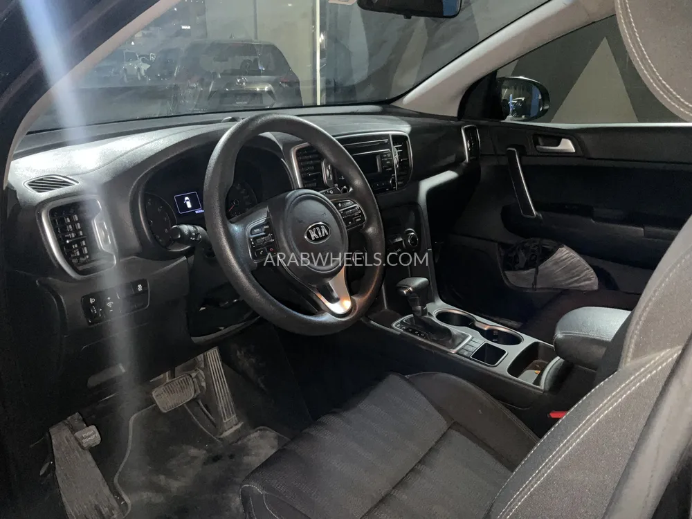 Kia Sportage 2019 for Sale in Dubai Image-8