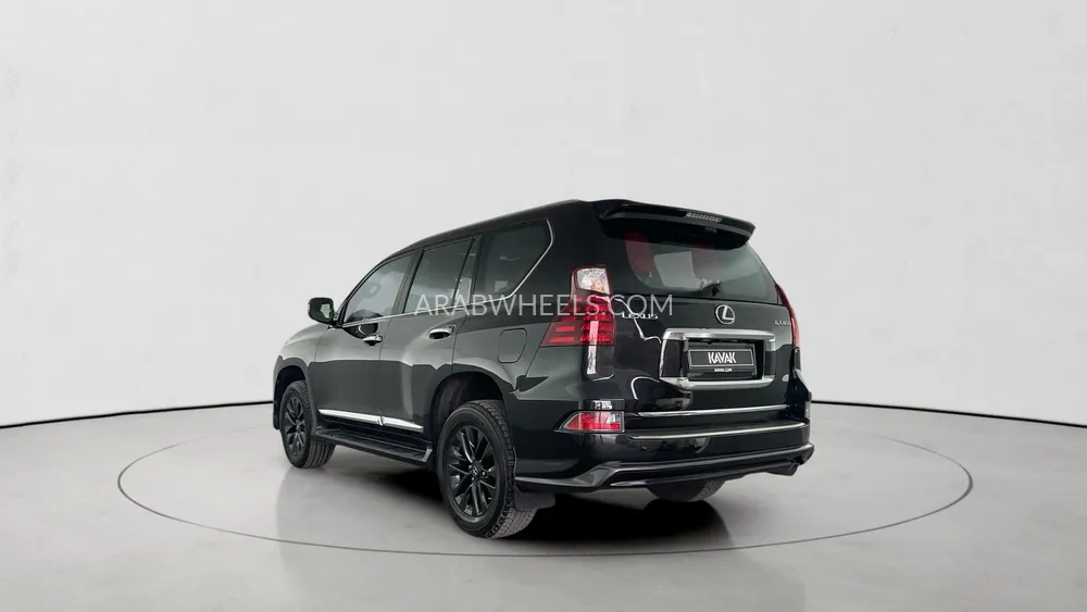 Lexus GX 2022 for Sale in Sharjah Image-4
