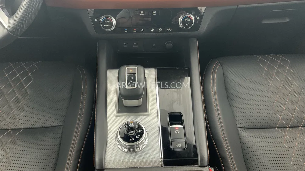 ميتسوبيشي أوتلاندر 2023 for Sale in دبي Image-23