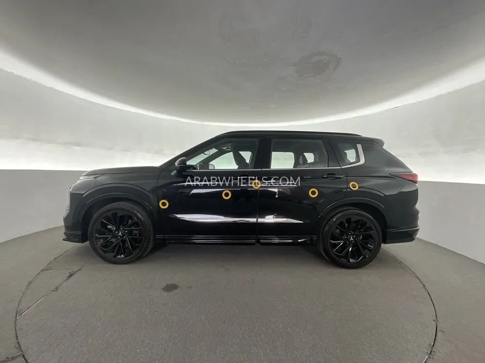 ميتسوبيشي أوتلاندر 2023 for Sale in دبي Image-28