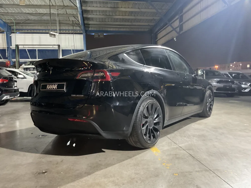 Tesla Model Y 2023 for Sale in Sharjah Image-4