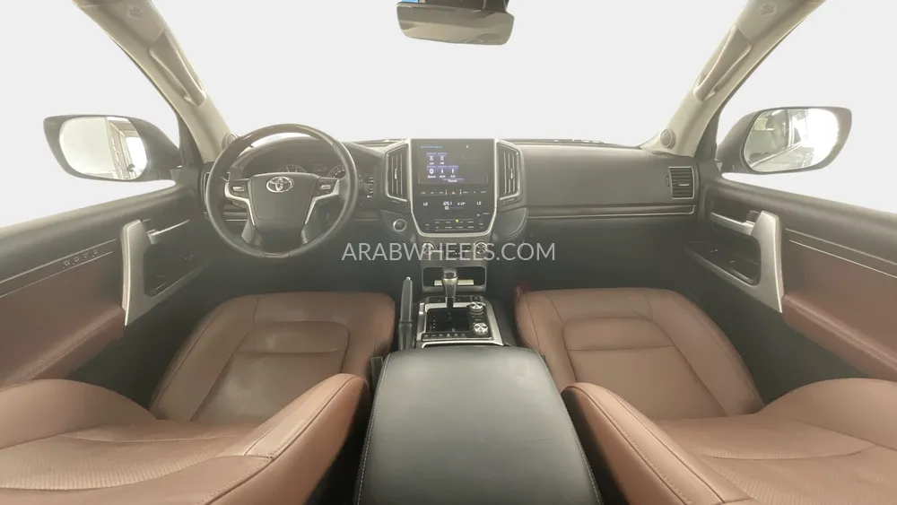 Toyota Land Cruiser 2019 for Sale in Sharjah Image-10
