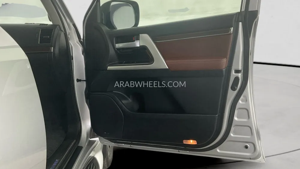 Toyota Land Cruiser 2019 for Sale in Sharjah Image-25