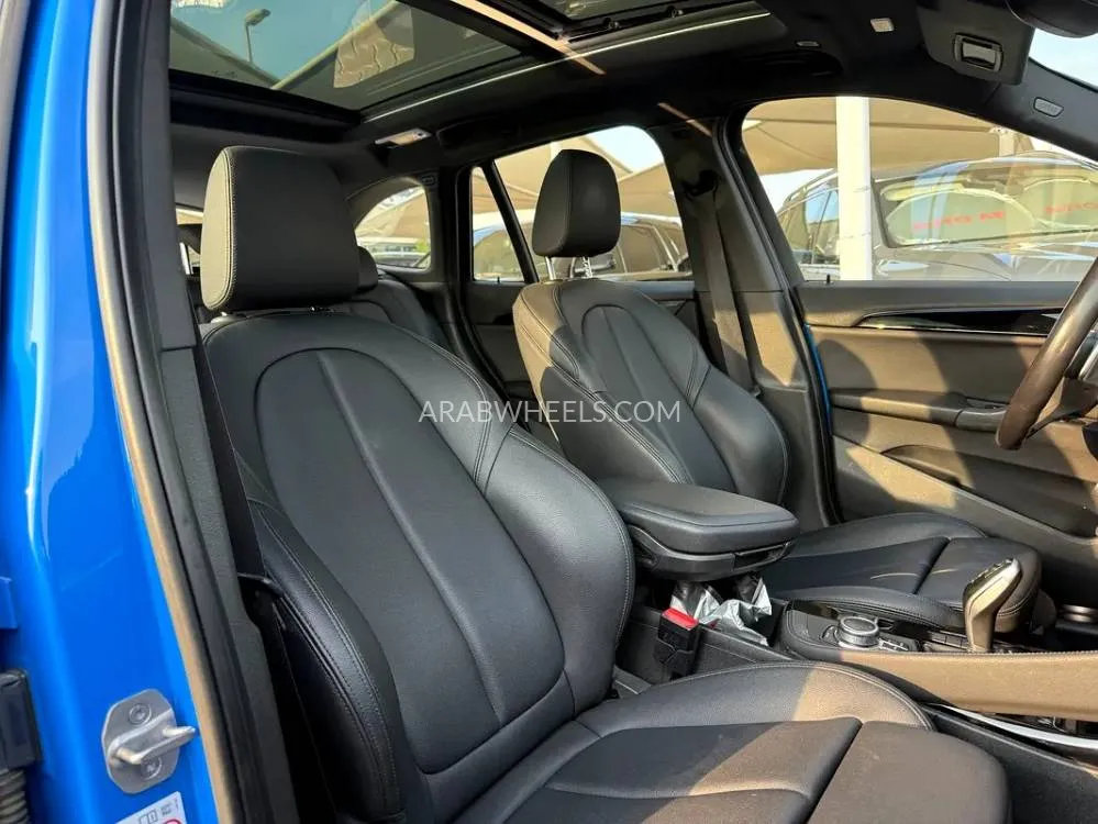 بي إم دبليو X1 2020 for Sale in الشارقة Image-3