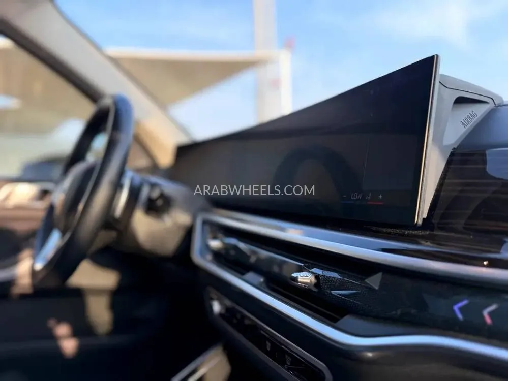 BMW X7 2024 for Sale in Sharjah Image-13