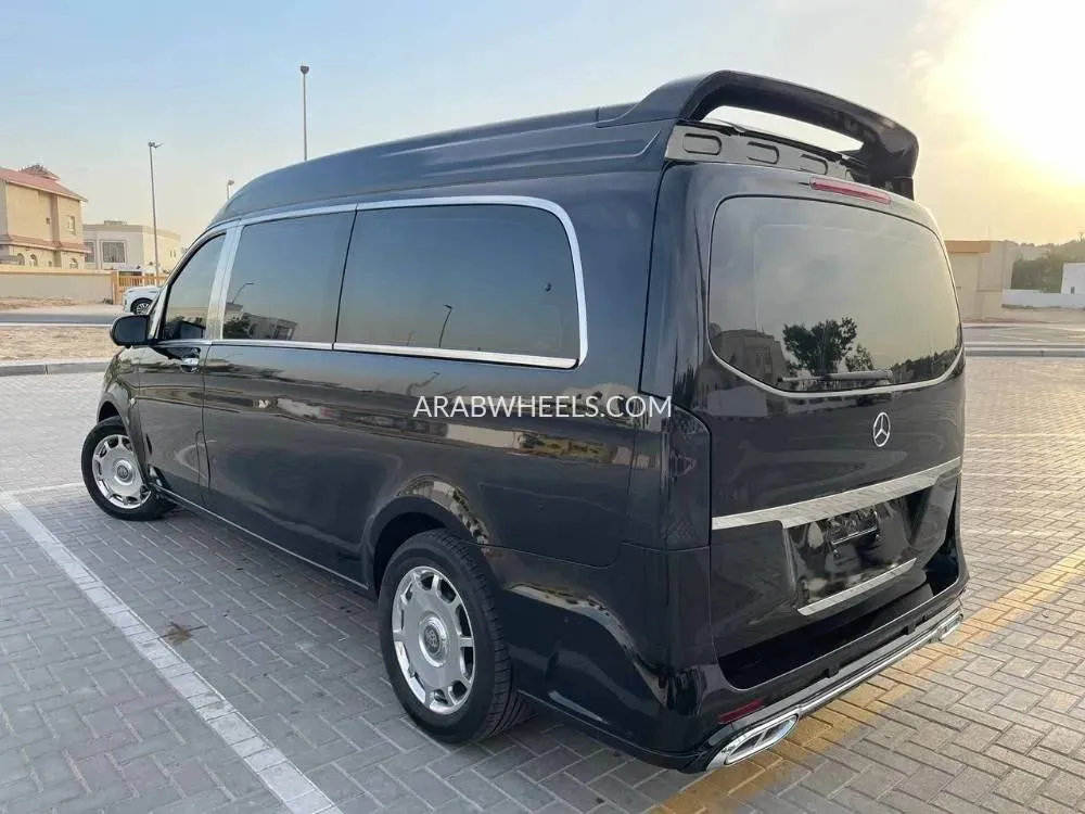 Mercedes Benz Vito 2018 for Sale in Dubai Image-5