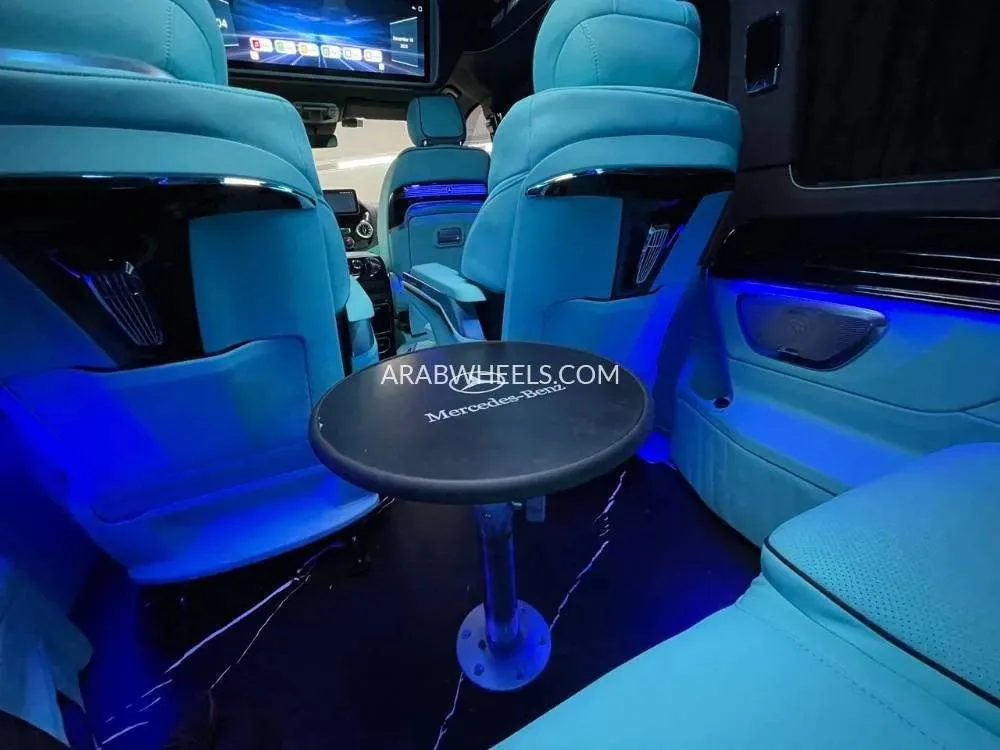 Mercedes Benz Vito 2018 for Sale in Dubai Image-9
