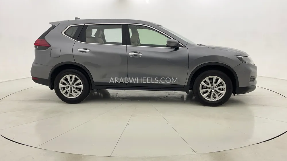 Nissan X-Trail 2021 for Sale in Dubai Image-2