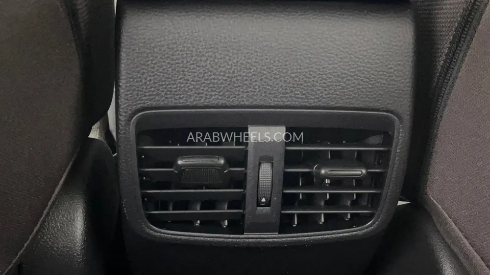 تويوتا كورولا 2020 for Sale in دبي Image-21