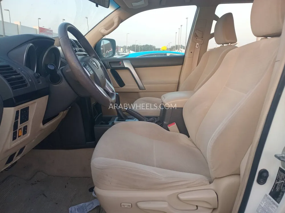 Toyota Land Cruiser Prado 2016 for Sale in Sharjah Image-6