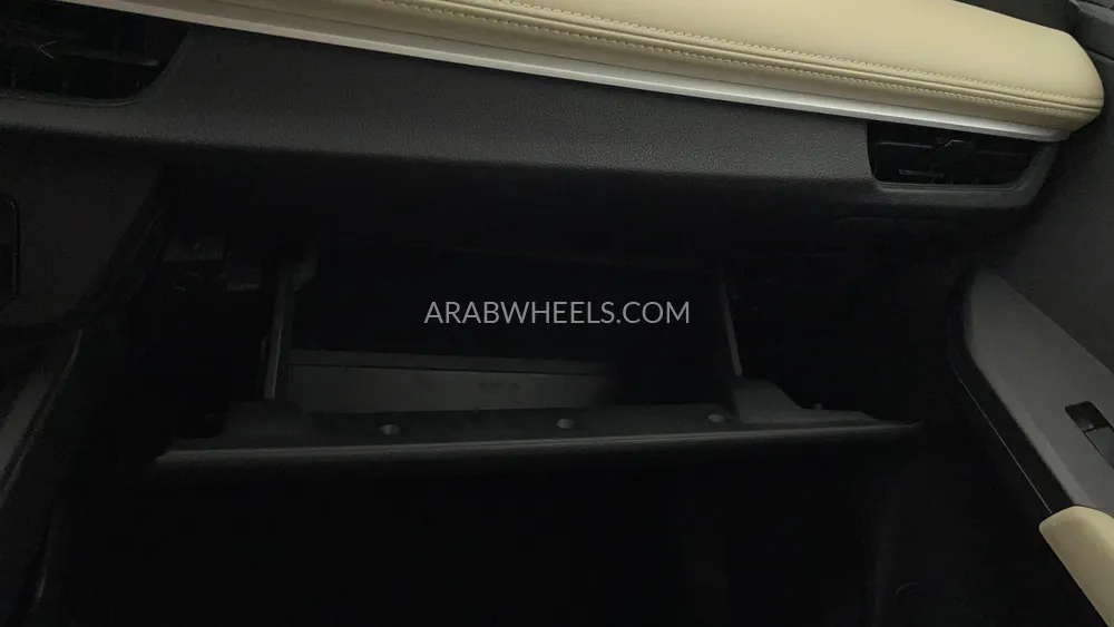 تويوتا يارس 2023 for Sale in دبي Image-28