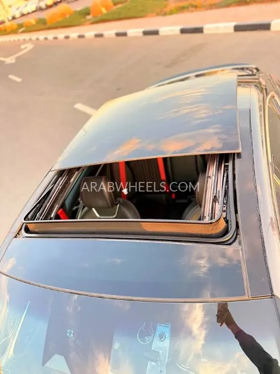 Genesis G70 2023 for Sale in Dubai Image-8