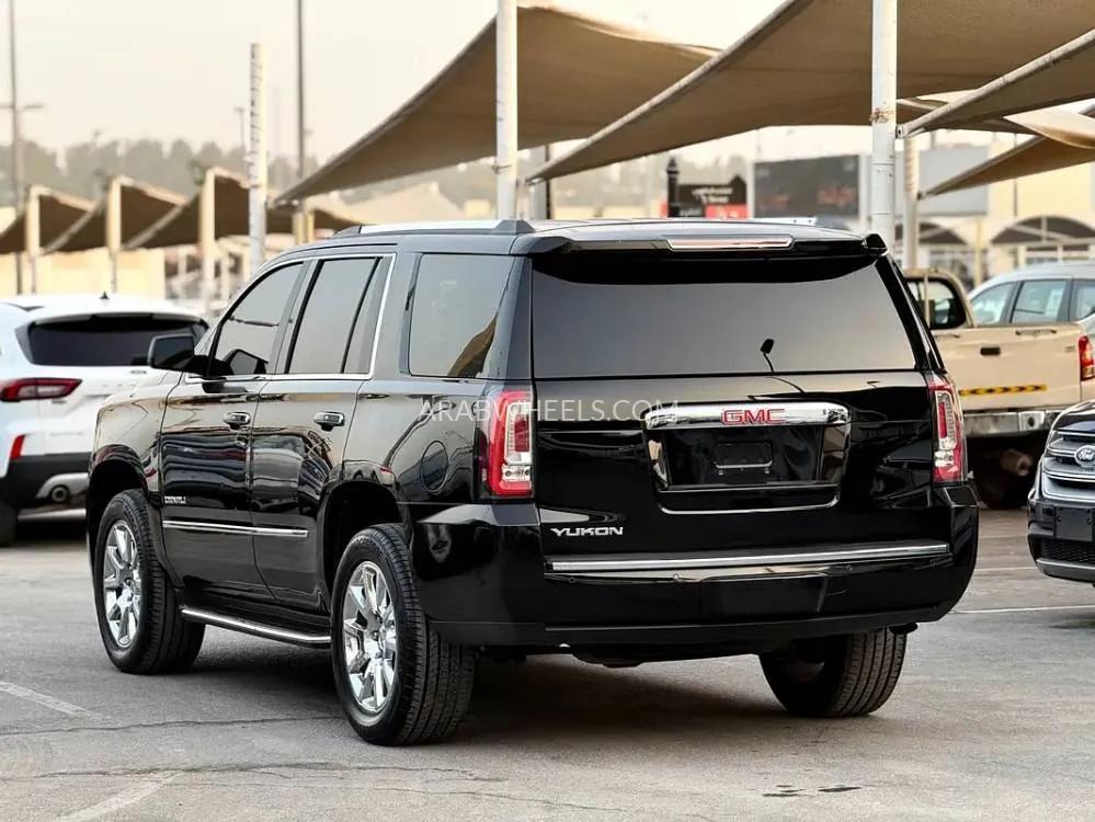 GMC Yukon 2017 for Sale in Sharjah Image-10