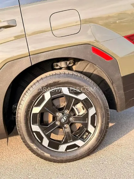 Hyundai Grand Santa Fe 2024 for Sale in Dubai Image-12