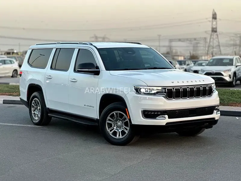 جيب جراند واجونير 2023 for Sale in دبي Image-12