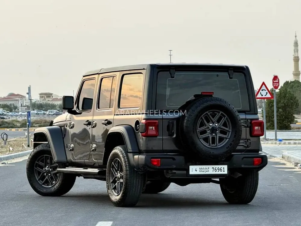 Jeep Wrangler 2024 for Sale in Sharjah Image-3