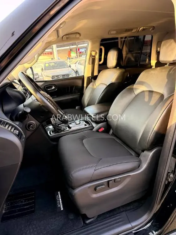 Nissan Armada 2021 for Sale in Dubai Image-9