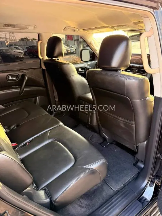 Nissan Armada 2021 for Sale in Dubai Image-17