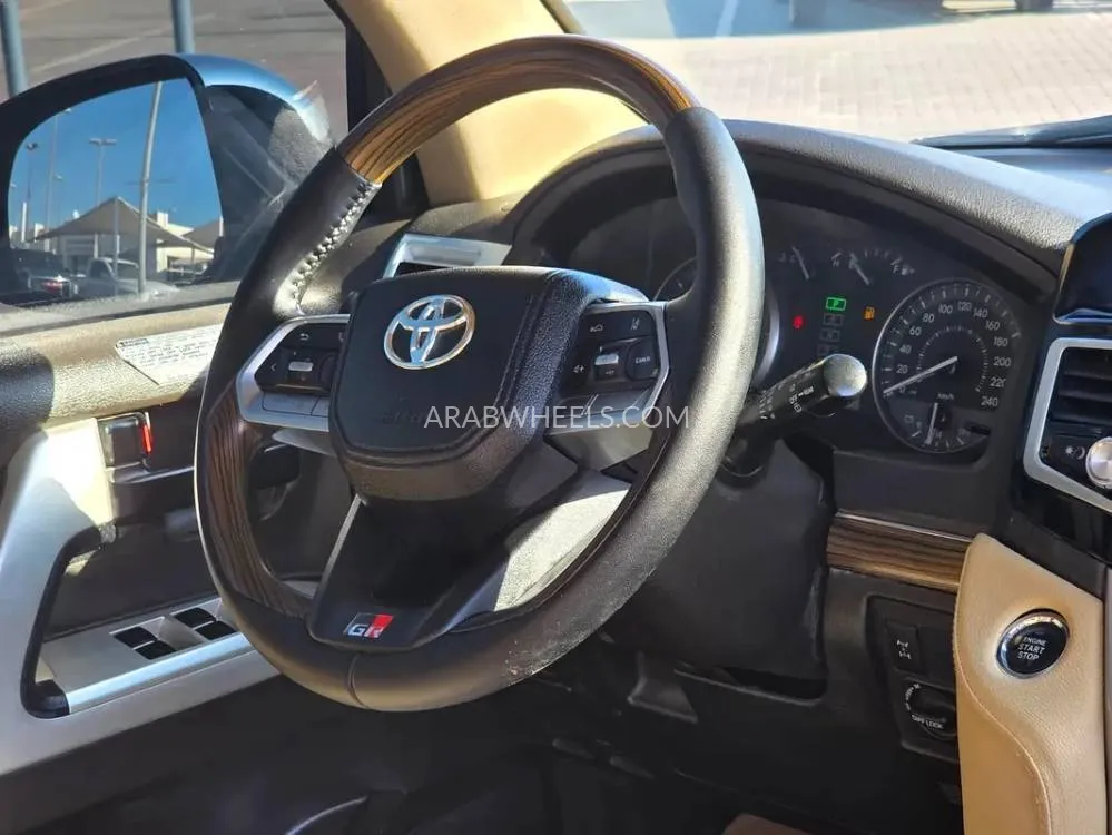 Toyota Land Cruiser 2009 for Sale in Sharjah Image-6
