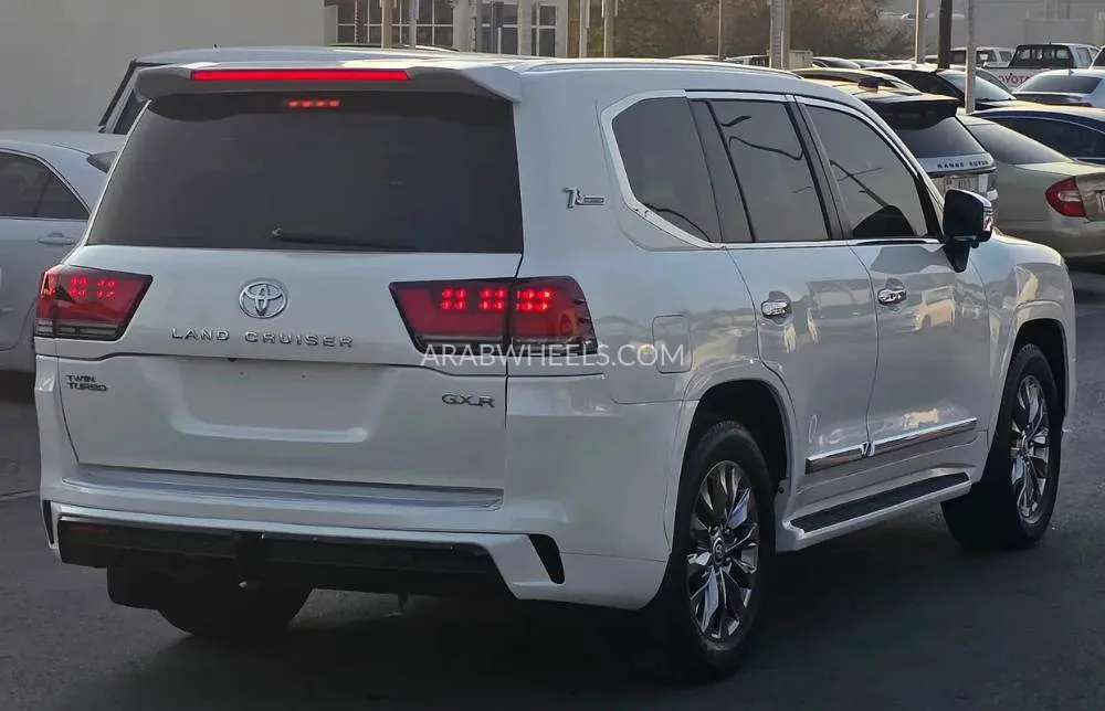 Toyota Land Cruiser 2014 for Sale in Sharjah Image-5