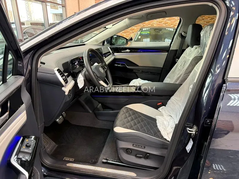 Volkswagen ID.6 2022 for Sale in Dubai Image-2