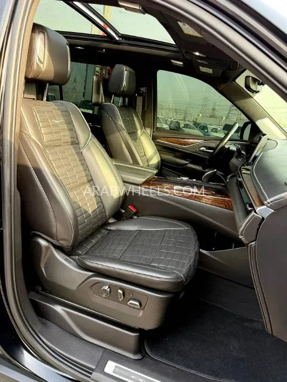Cadillac Escalade 2021 for Sale in Dubai Image-4