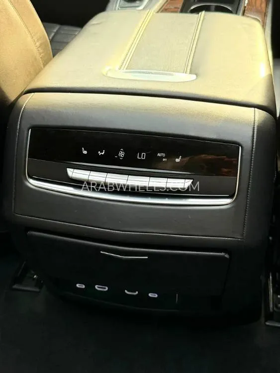 Cadillac Escalade 2021 for Sale in Dubai Image-9