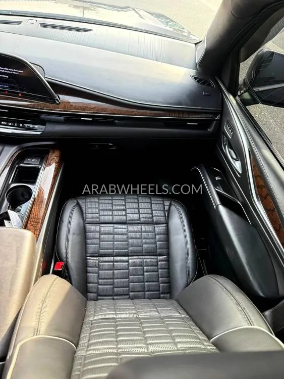 Cadillac Escalade 2021 for Sale in Dubai Image-12
