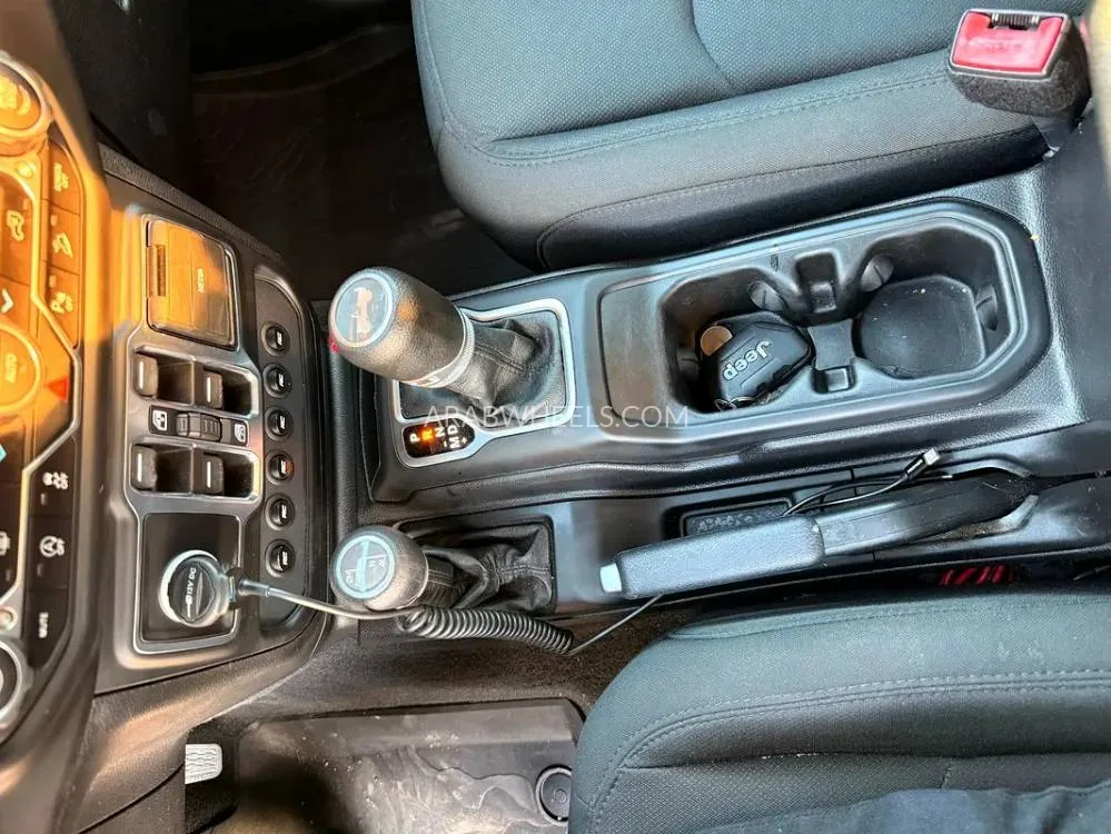Jeep Wrangler 2021 for Sale in Dubai Image-5