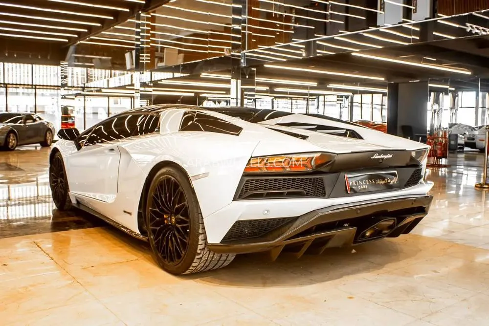 Lamborghini Aventador 2018 for Sale in Abu Dhabi Image-7