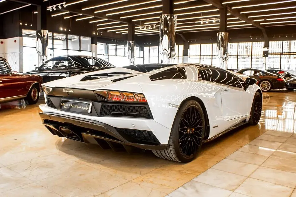 Lamborghini Aventador 2018 for Sale in Abu Dhabi Image-8