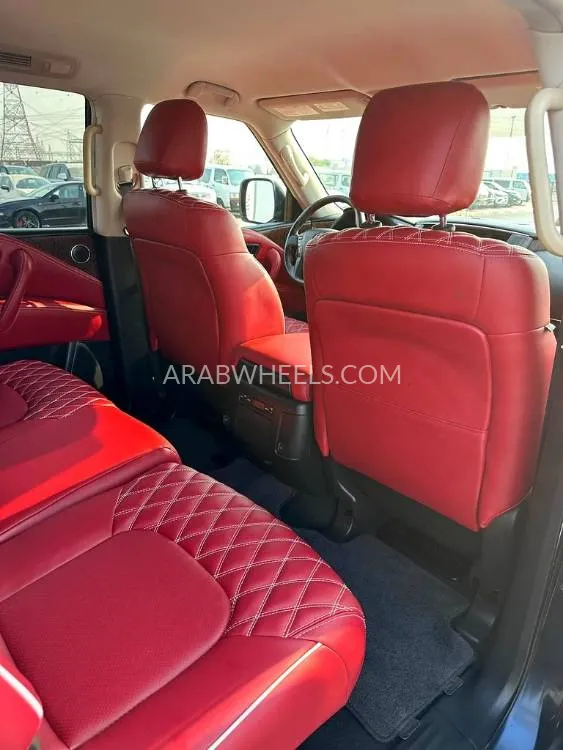 Nissan Armada 2019 for Sale in Dubai Image-8