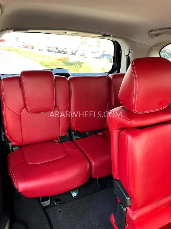 Nissan Armada 2019 for Sale in Dubai Image-10