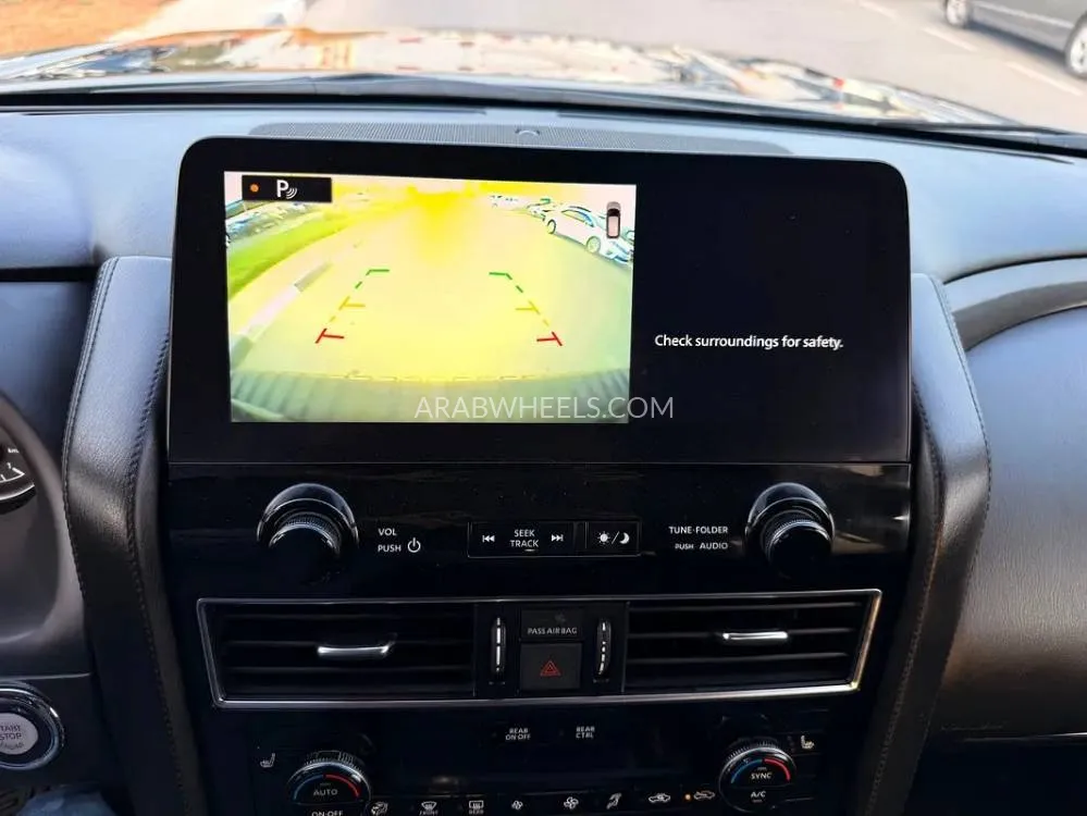 Nissan Armada 2021 for Sale in Dubai Image-14