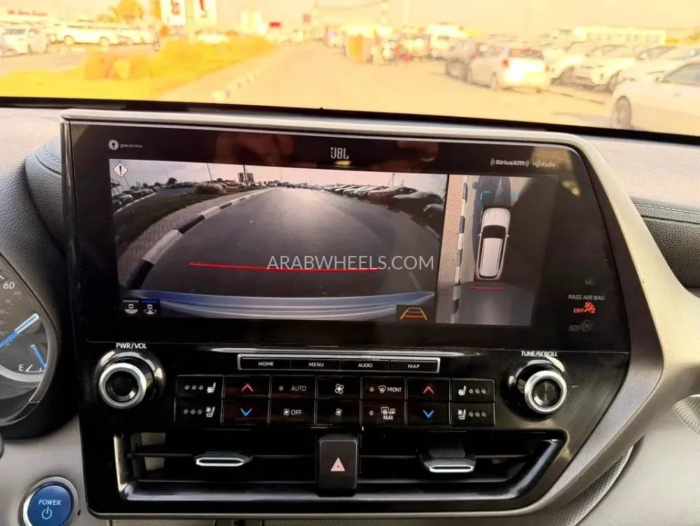 تويوتا جراند هايلاندر 2020 for Sale in دبي Image-8