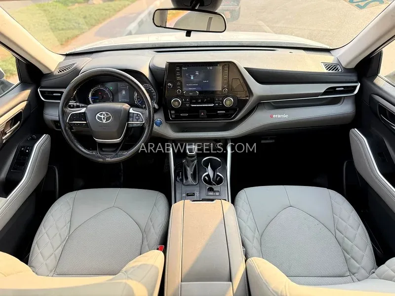 تويوتا جراند هايلاندر 2022 for Sale in دبي Image-10