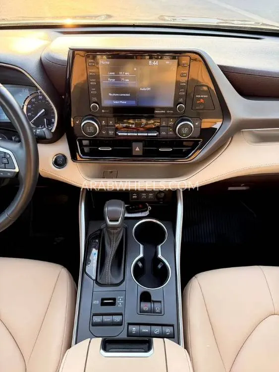 تويوتا جراند هايلاندر 2022 for Sale in دبي Image-10